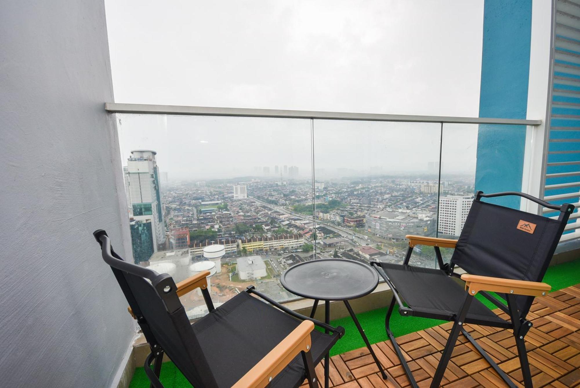 Twin Galaxy Suite By Nest Home Johor Bahru Exterior photo